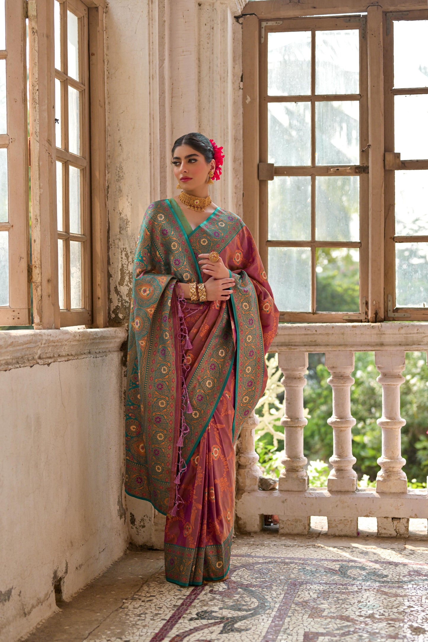 Floral Woven Zari Banarasi Soft Silk Saree