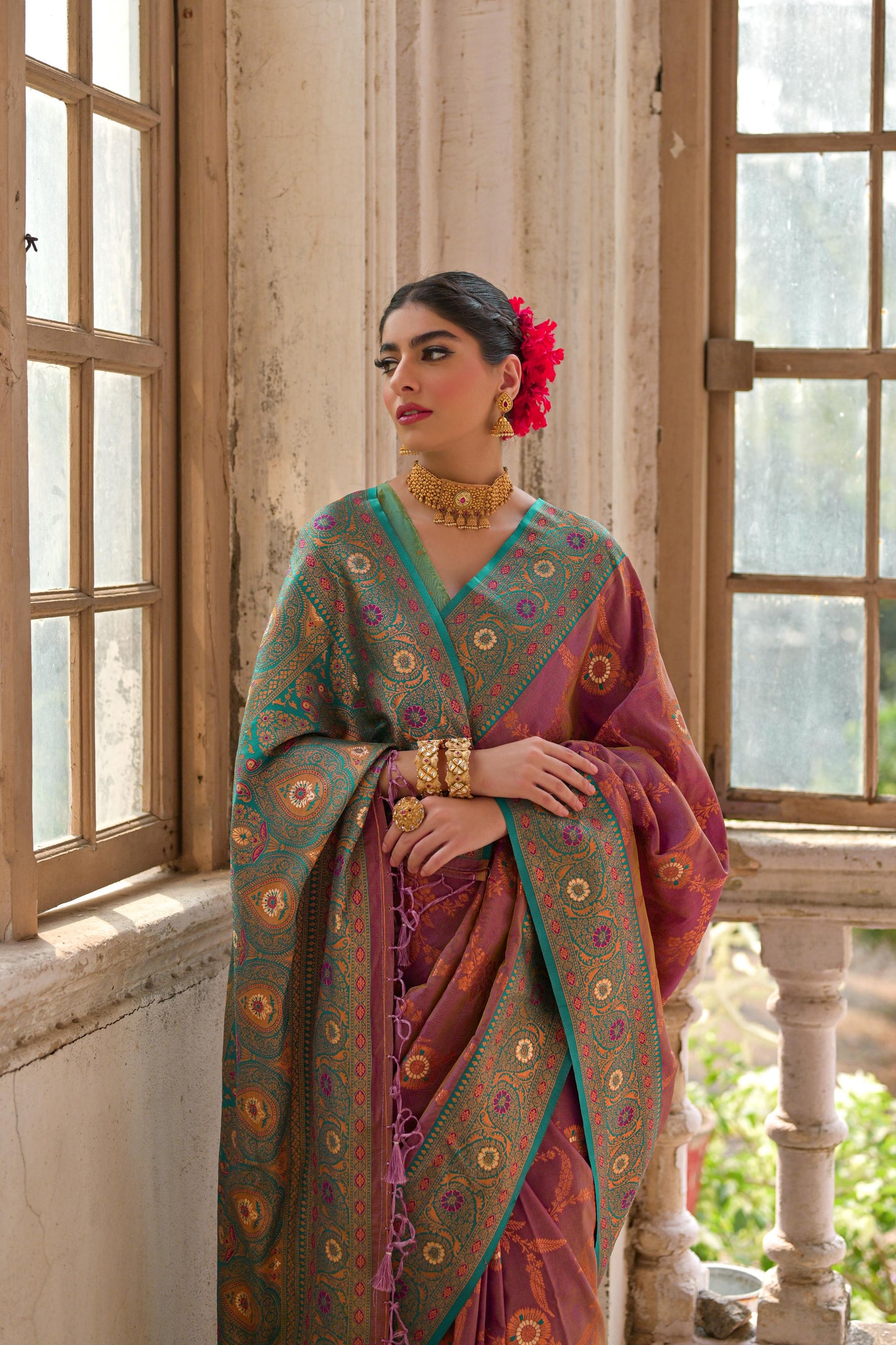 Floral Woven Zari Banarasi Soft Silk Saree
