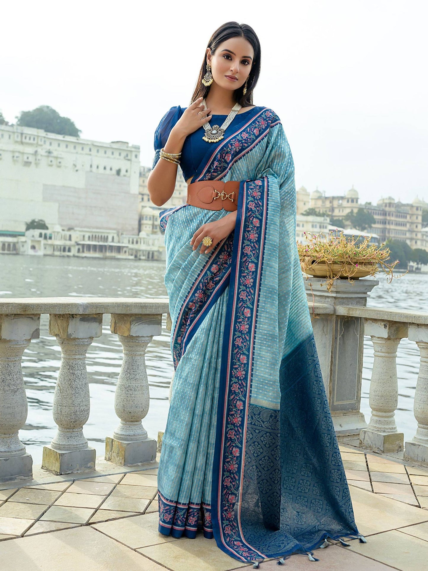 Soft Silk Saree with Contrast Rich Zari Pallu and Border