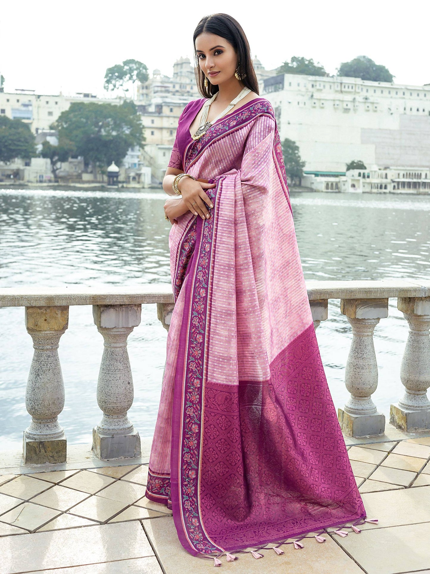 Soft Silk Saree with Contrast Rich Zari Pallu and Border