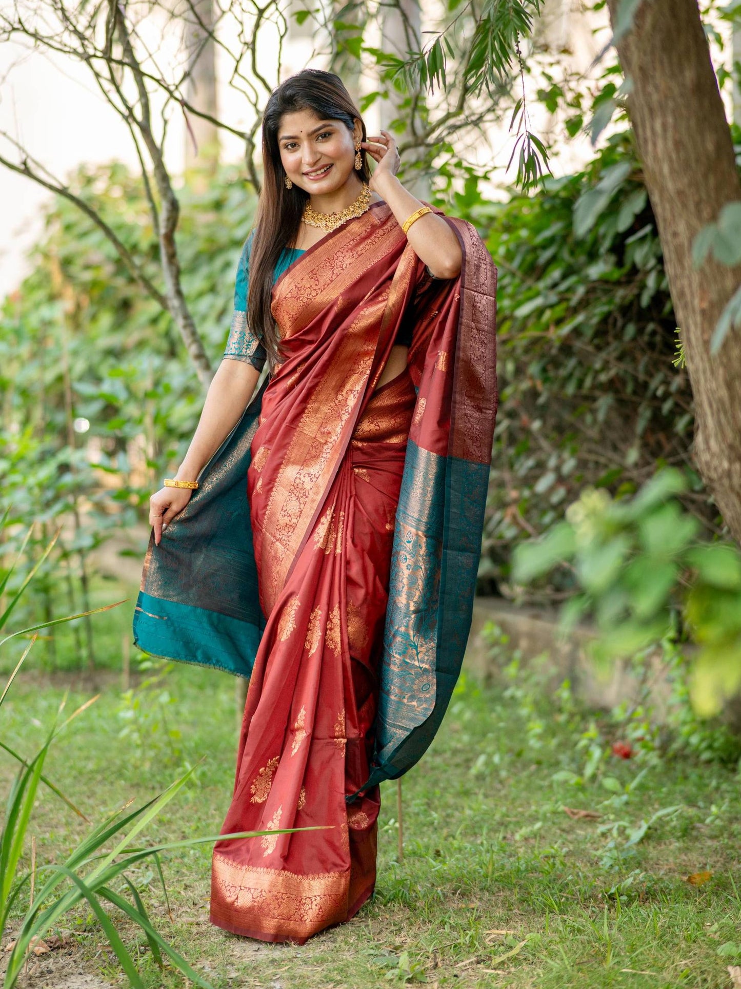 Banarasi Katan Silk Saree with Un-Stitch Weaving Blouse